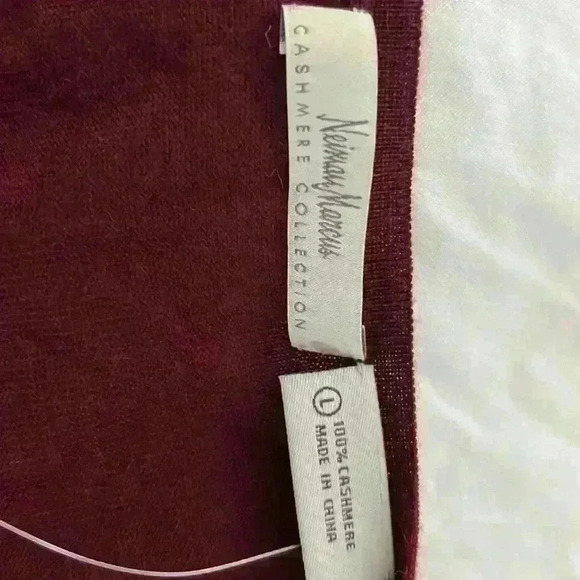 Neiman Marcus 100% Cashmere - Picture 4 of 4